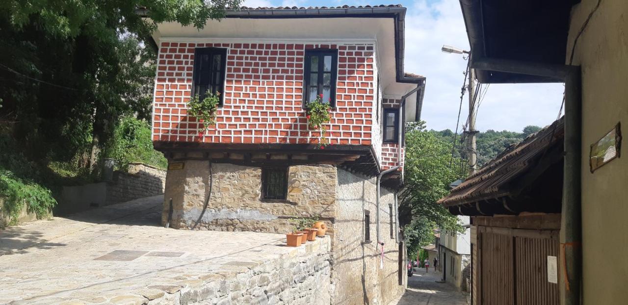 The Red Konak Villa Veliko Tárnovo Exterior foto